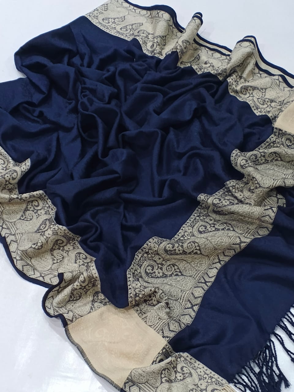 PREMIUM JACQUARD SHAWL