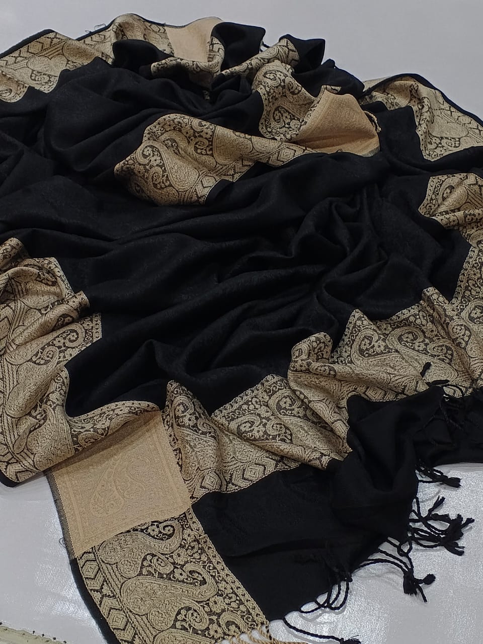 PREMIUM JACQUARD SHAWL